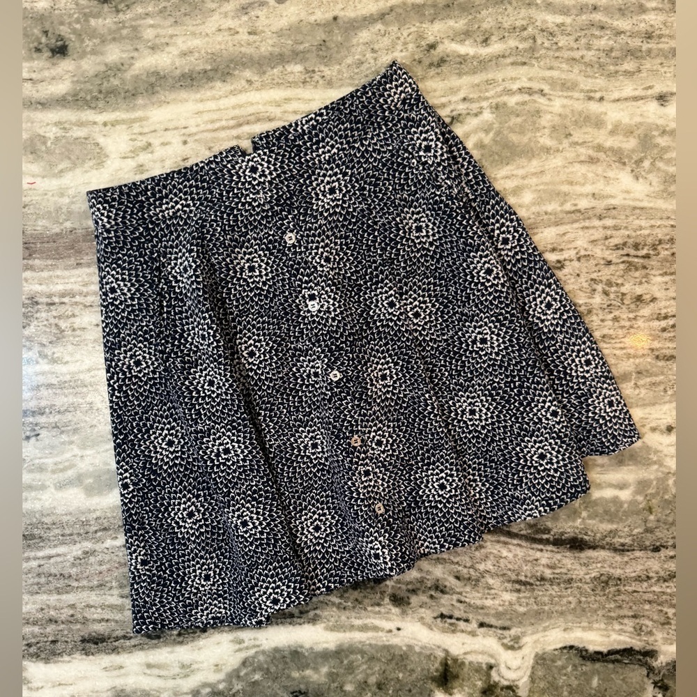 Tommy Hilfiger Blue & White Floral A-Line Skirt Women’s Size 2